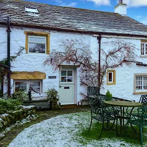  Holiday home Westside Cottage: Yorkshire Dales Pet-friendly Retreat United Kingdom